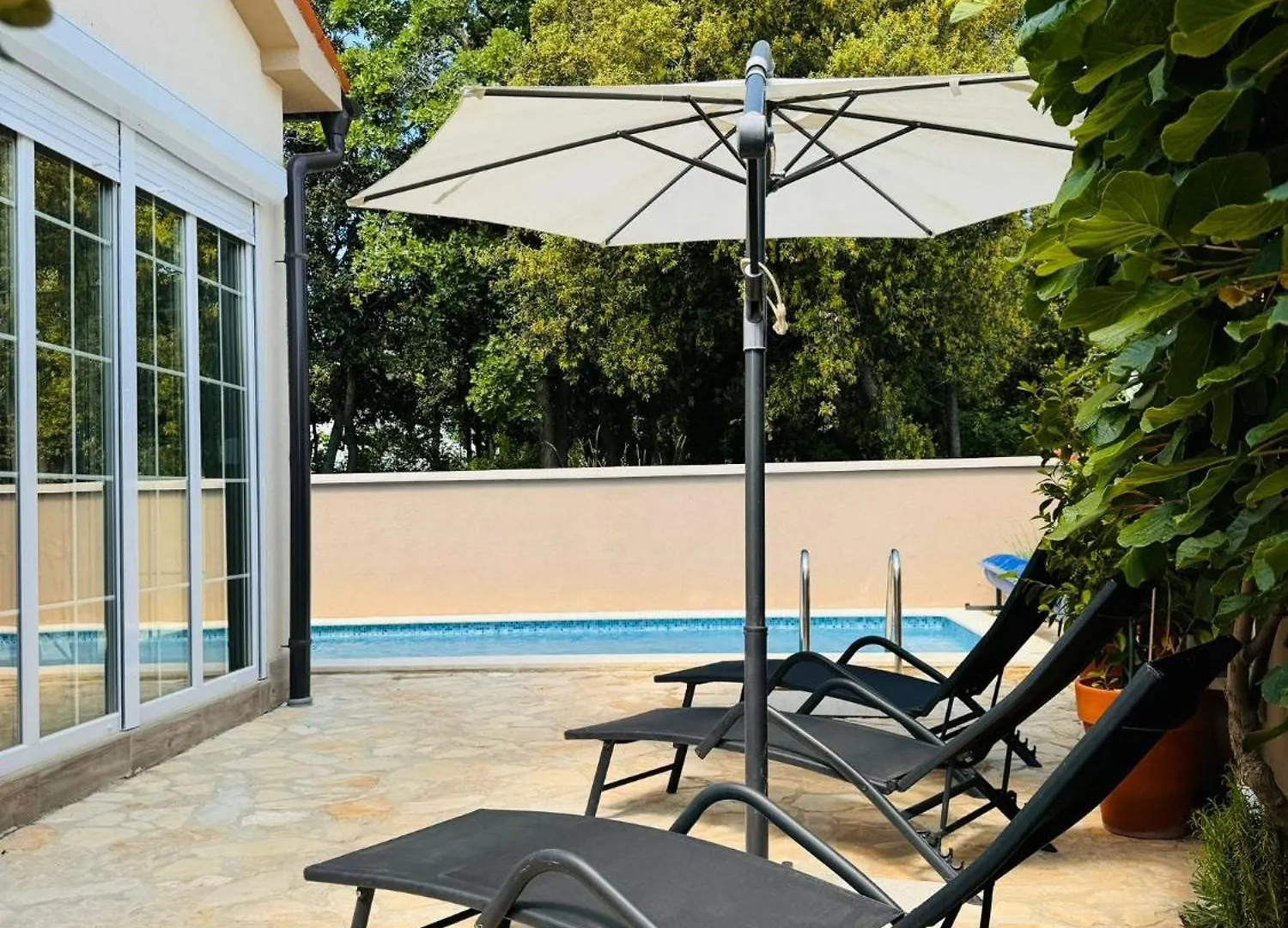 Family Holiday Home Peroj